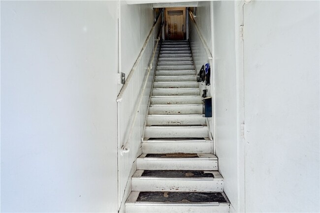 Building Photo - 90 Henrietta St