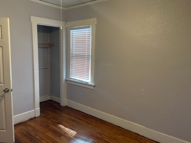 Building Photo - 3138 N 16th St