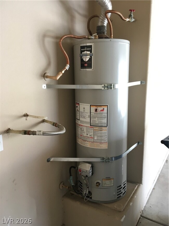 Building Photo - 824 Sparkle Ray Ave