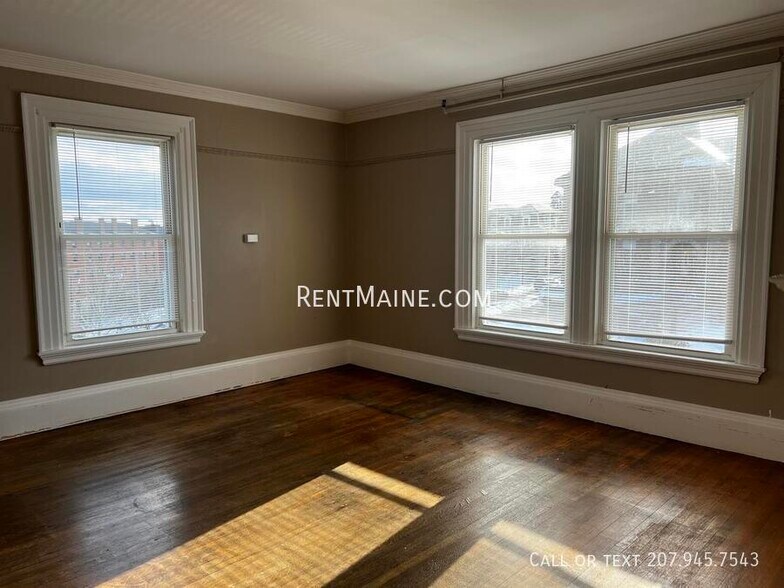 Building Photo - 145 Union St