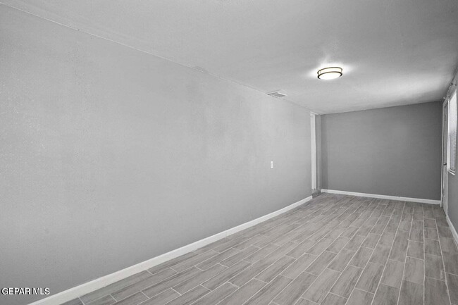 Building Photo - 5021 Tetons Dr