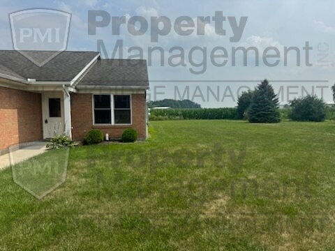 Building Photo - Country 3 Bedroom Apartment with 2 Car Garage