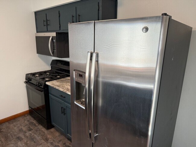 Building Photo - Gardiner Ave S. 223-225