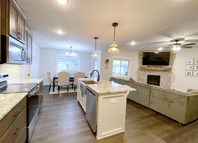 Building Photo - 3-Car Garage + Spacious Yard + Stainless Appliances + Fireplace + Near NEW Oliver Brown Elementary