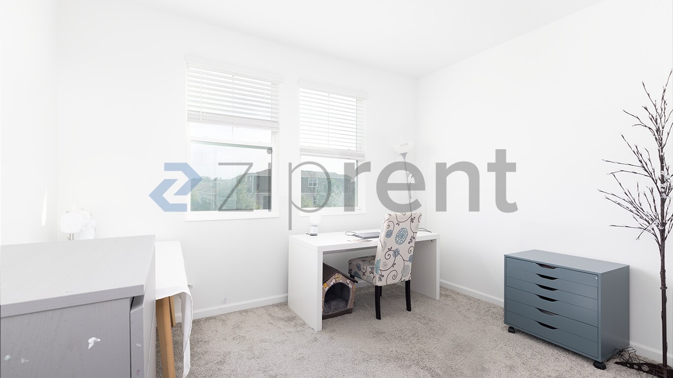 Building Photo - Unit