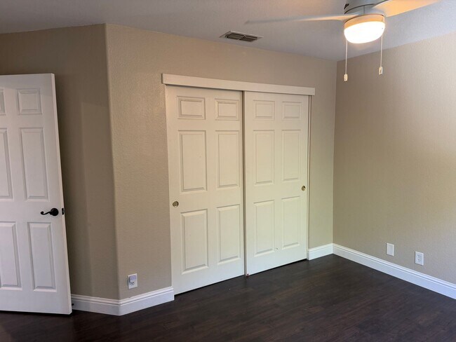 Building Photo - 9223 Camden Lake Way