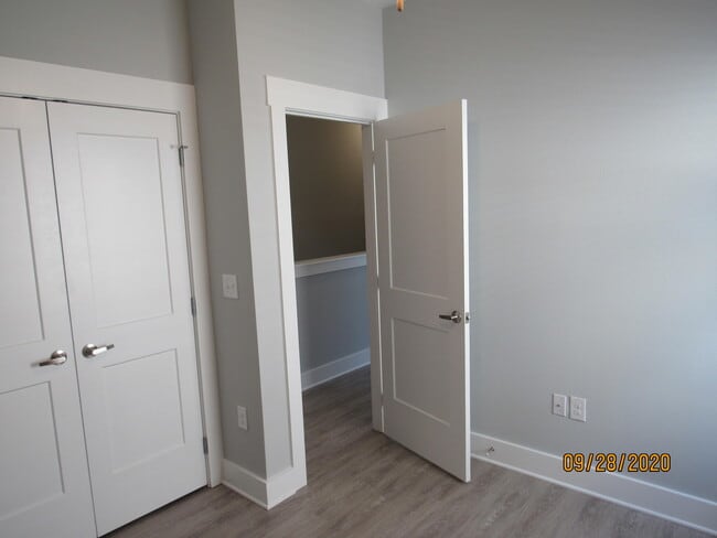 Building Photo - 45 S Sand Palm Rd