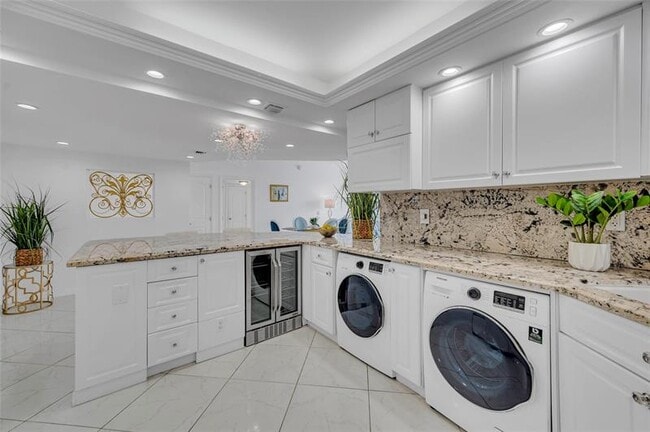 Building Photo - 4020 Galt Ocean Dr