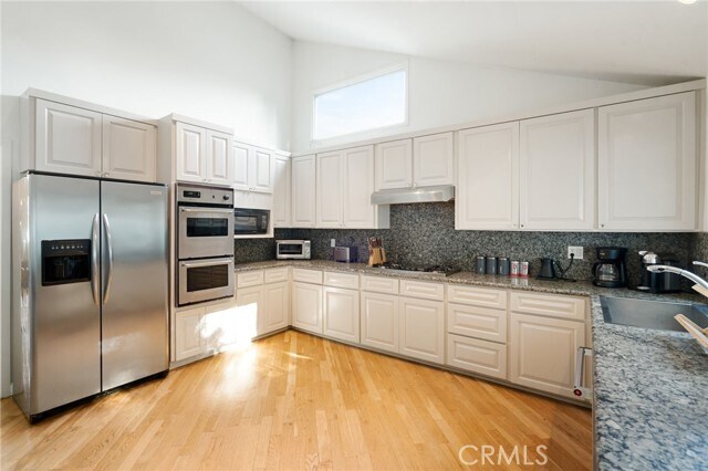 Building Photo - 1447 Kings Rd