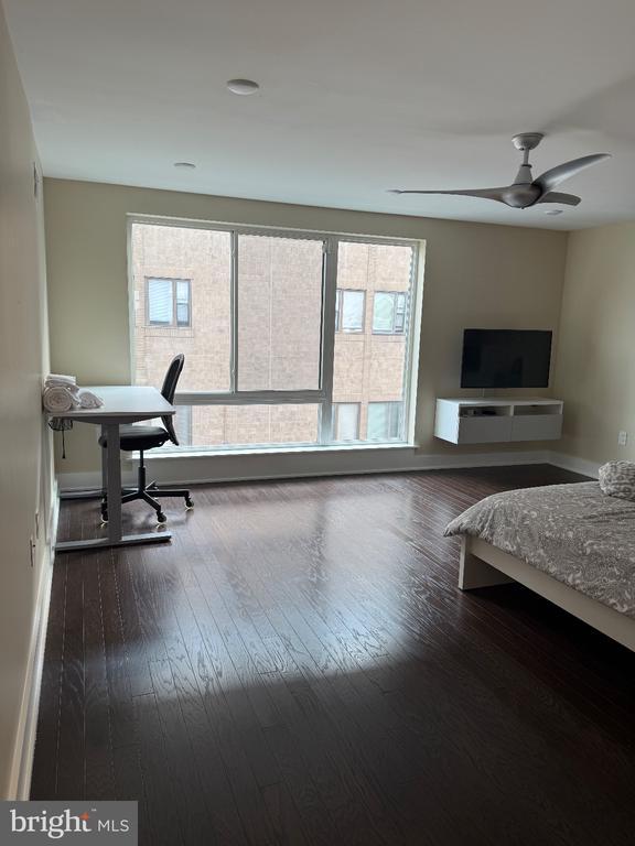 Building Photo - 1651 E Eyre St