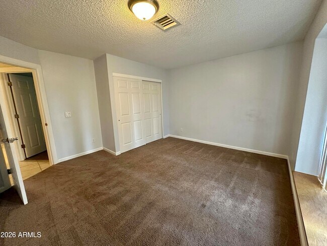 Building Photo - 240 S Laveen Dr