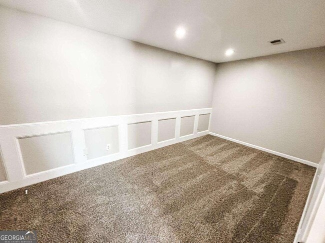 Building Photo - 411 Jeffords Rd