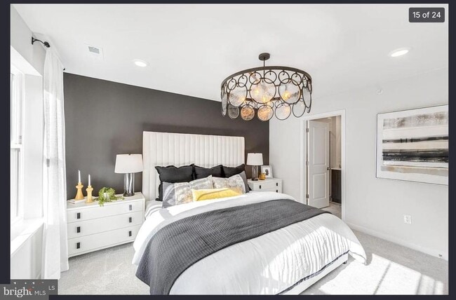 Building Photo - 32 Anderson Dr