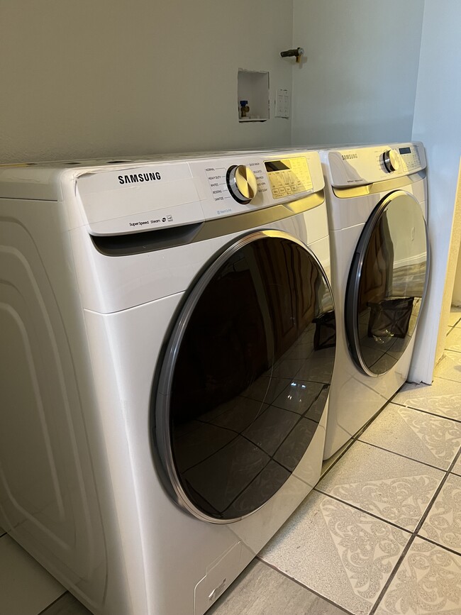 Building Photo - 4417 Avalon Blvd