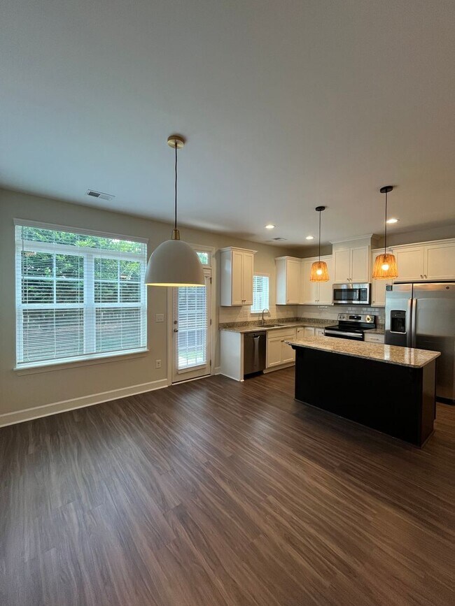 Building Photo - 116 Bluet Ln