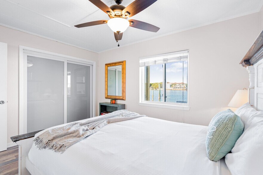 Building Photo - 331 Bluefish Dr