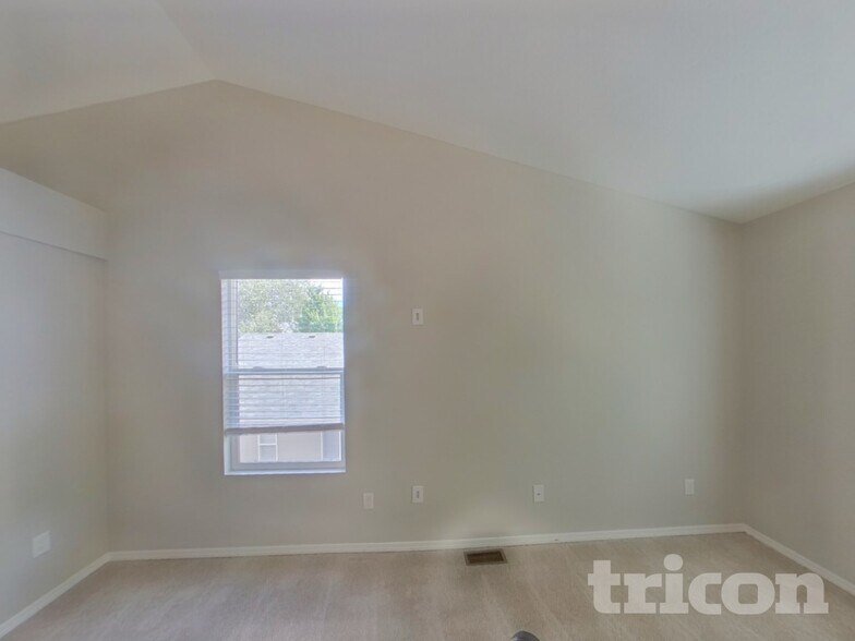 Building Photo - 7262 Campstool Dr