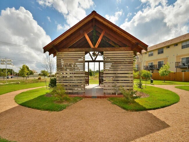 Building Photo - 13420 LYNDHURST St