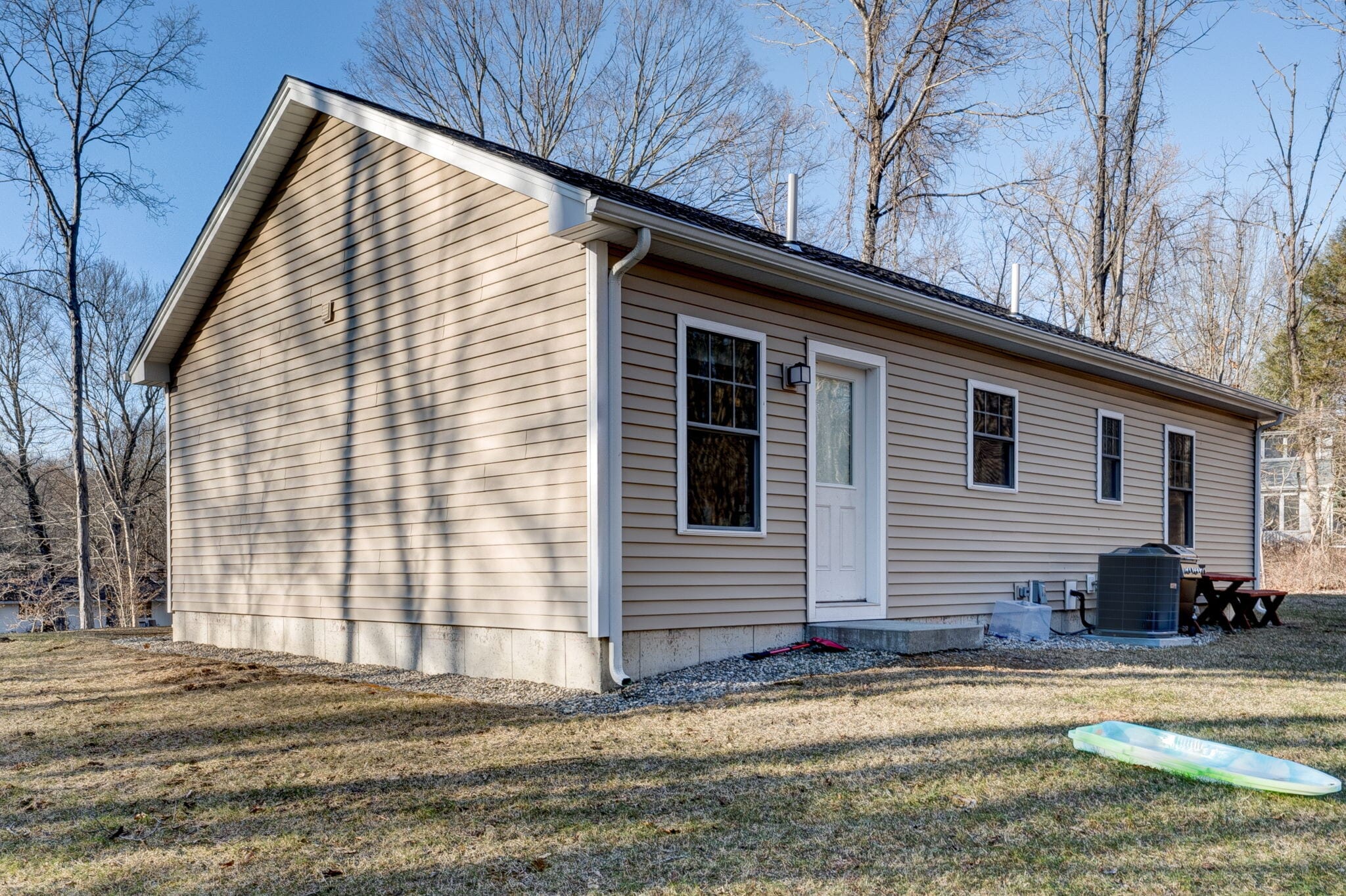 Building Photo - 15 Hillyndale Rd