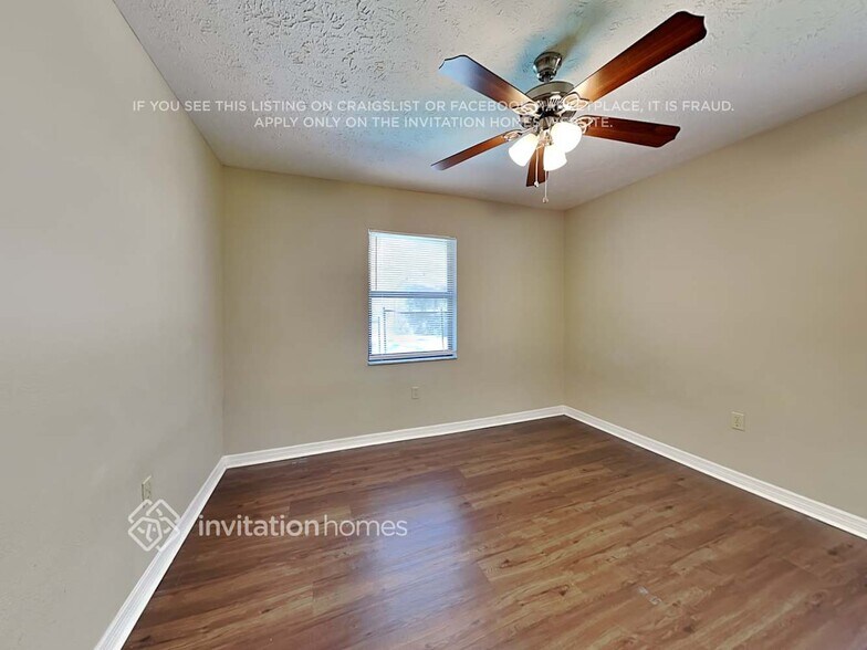 Building Photo - 906 Belle Timbre Ave