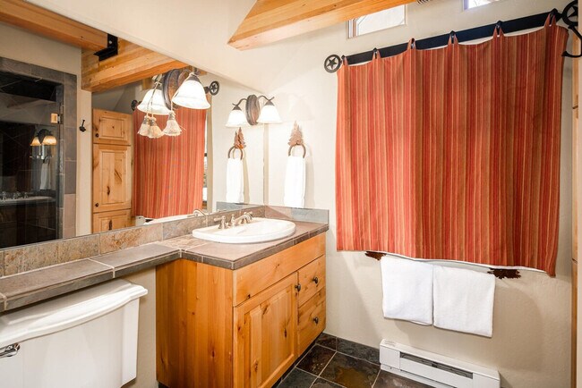 Building Photo - 4 Full Moon Rd