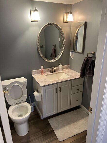 Building Photo - 4298 Chateau de Ville Dr