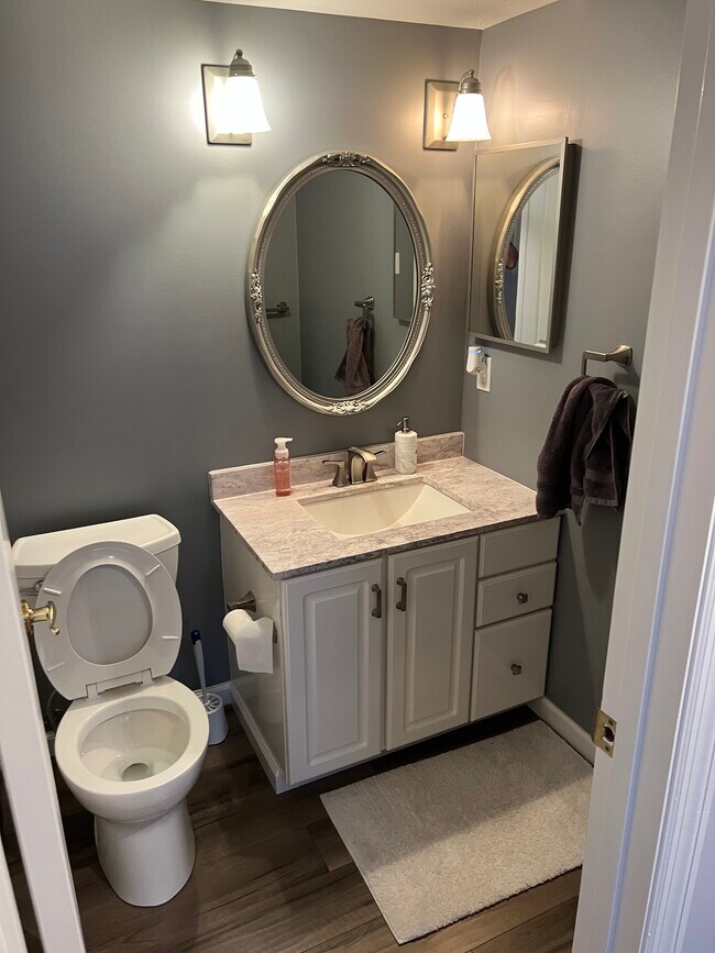 Building Photo - 4298 Chateau de Ville Dr