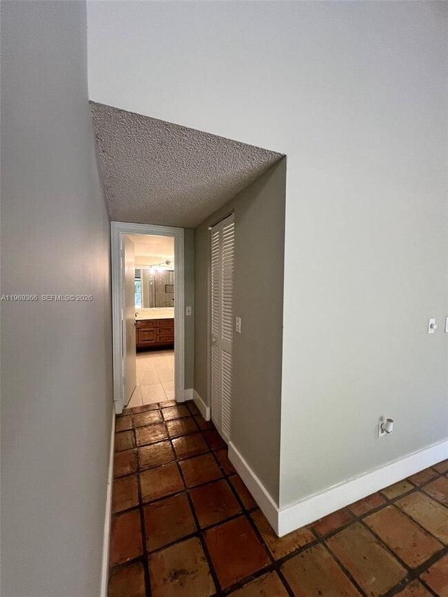 Building Photo - 7512 SW 95th Pl