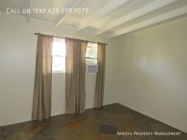 Building Photo - 741 E Poppyfields Dr