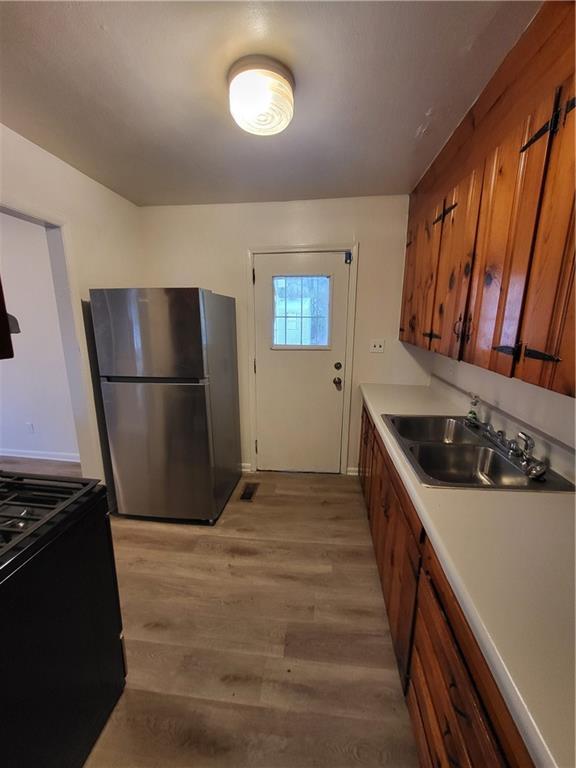 Building Photo - 873 Ell St