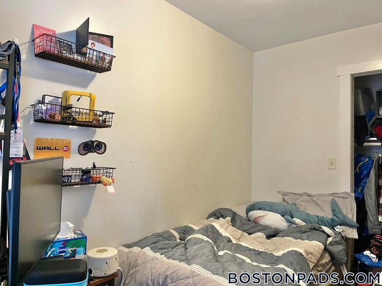 Building Photo - 104 Hammond St