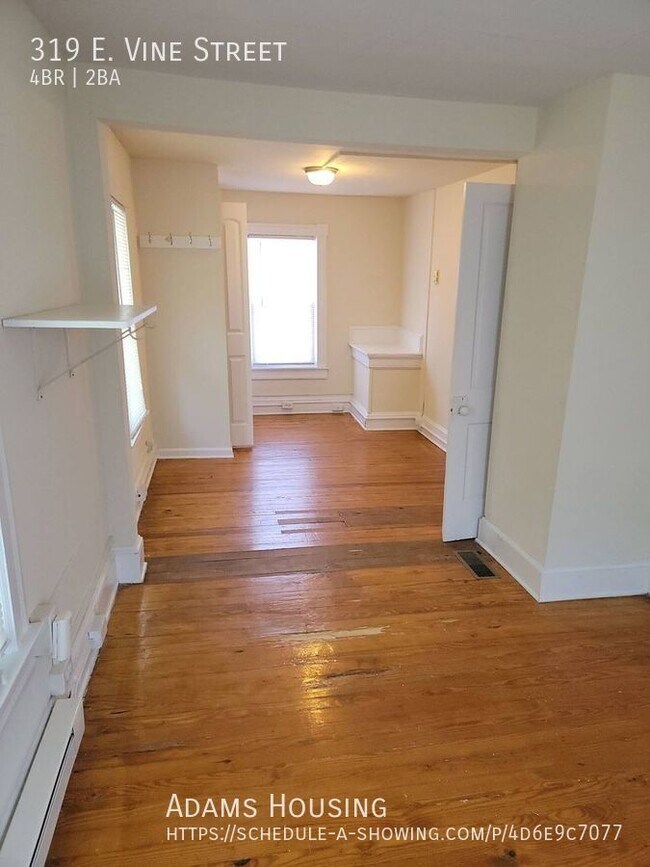 Building Photo - NEWLY RENOVATED LARGE 4 BEDROOM HOME