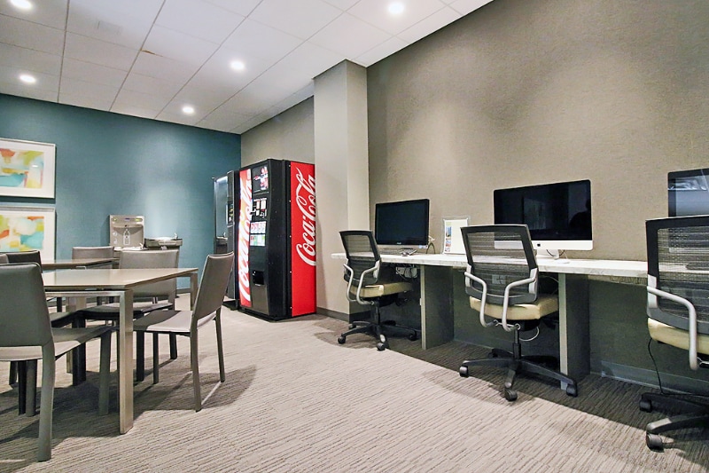 Building Photo - 1232 N Dearborn St