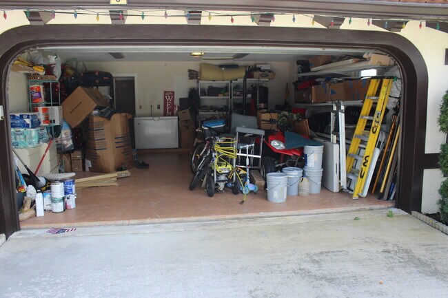 Building Photo - 13847 Geranium Pl