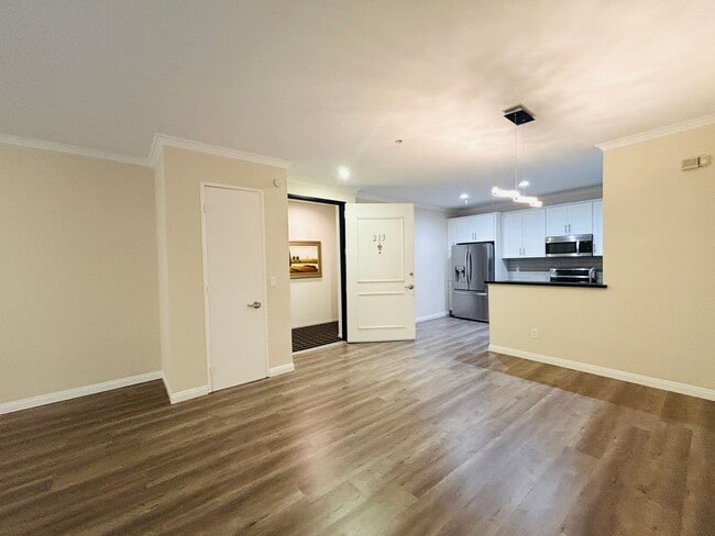 Primary Photo - Barcelona Towers Condo Community In Koreatown Offering Spacious Two Bedroom