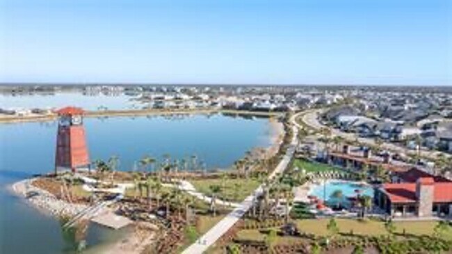 Building Photo - Beautifully Furnished Second-Floor Coach Home in the New Webb’s Reserve Golf & Country Club – Gol...