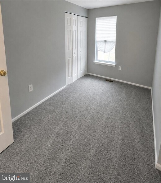 Building Photo - 2561 Robinson Pl