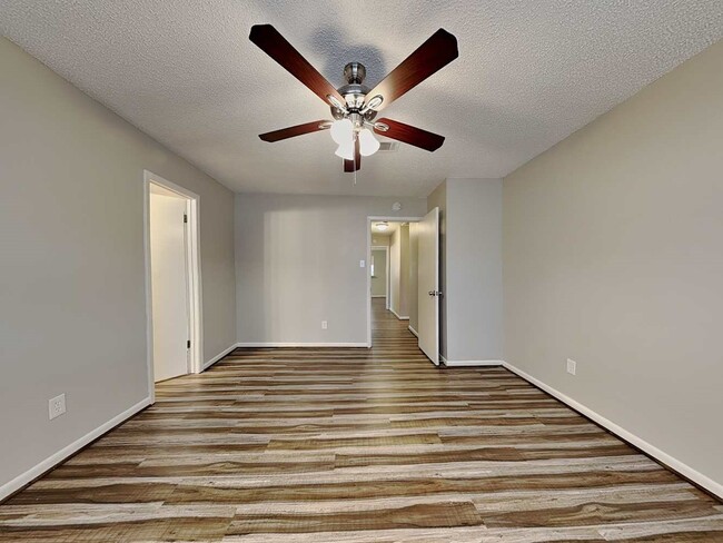 Building Photo - 8322 Autumn Willow Dr