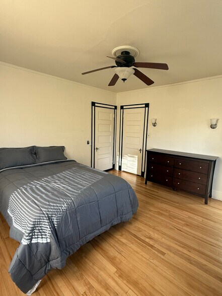 Building Photo - 1 1st St