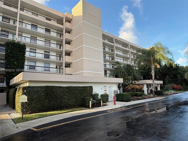 Building Photo - 6662 Boca Del Mar Dr