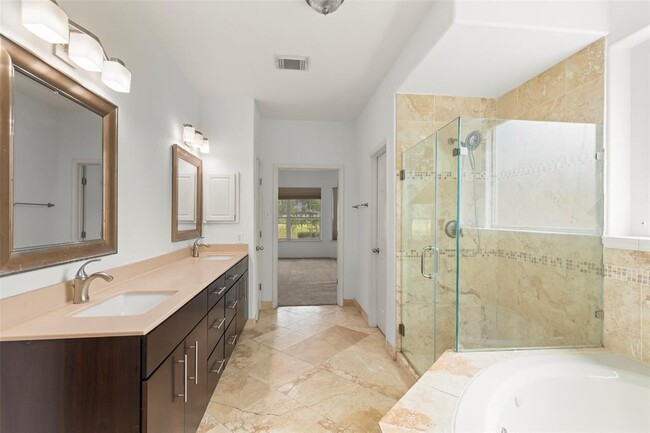 Building Photo - 2111 Blue Water Bay Dr