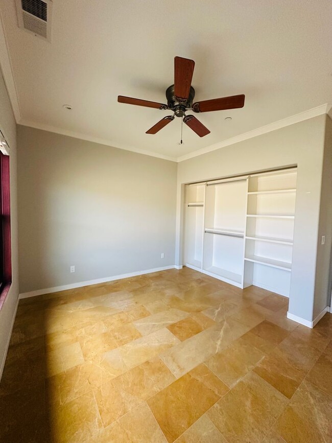 Building Photo - Serene 2-Bedroom Mountain Retreat with Stunning Views