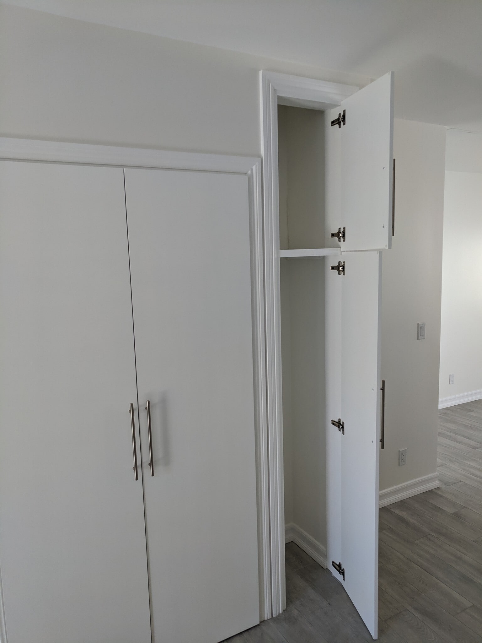 Building Photo - 2442 Granville Ave