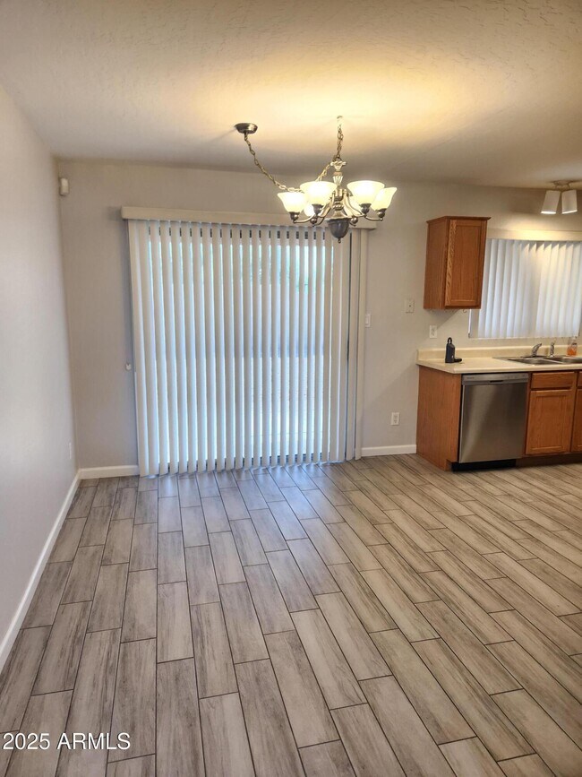 Building Photo - 15273 N Gil Balcome Ct