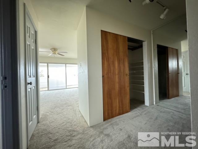 Building Photo - 2125 Lakeside Dr