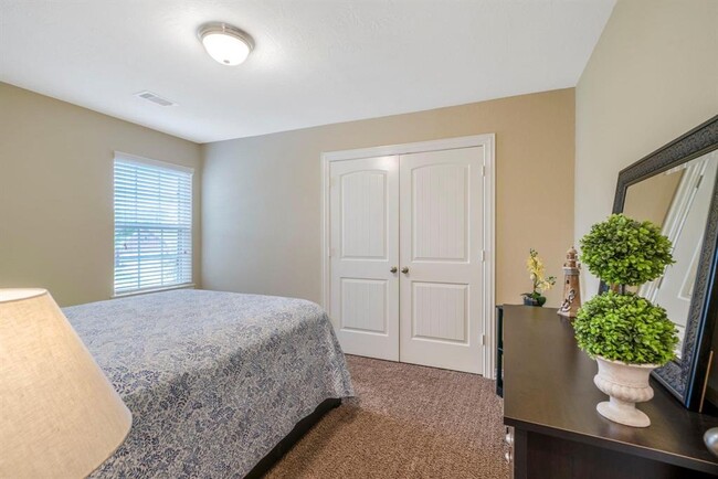 Building Photo - 26611 Sooty Tern Dr