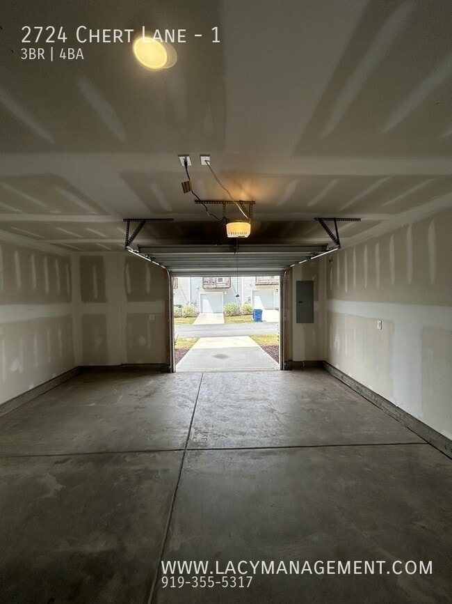 Building Photo - 2724 Chert Ln