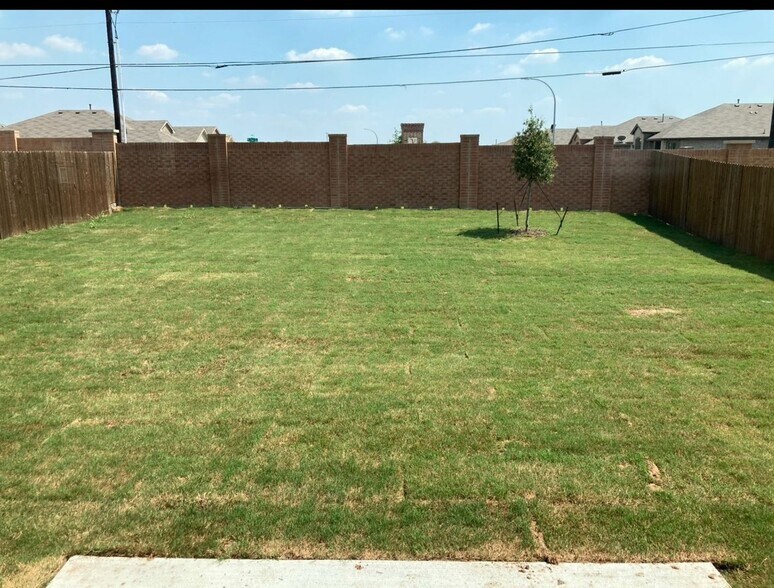 Building Photo - 6317 Bollard Dr