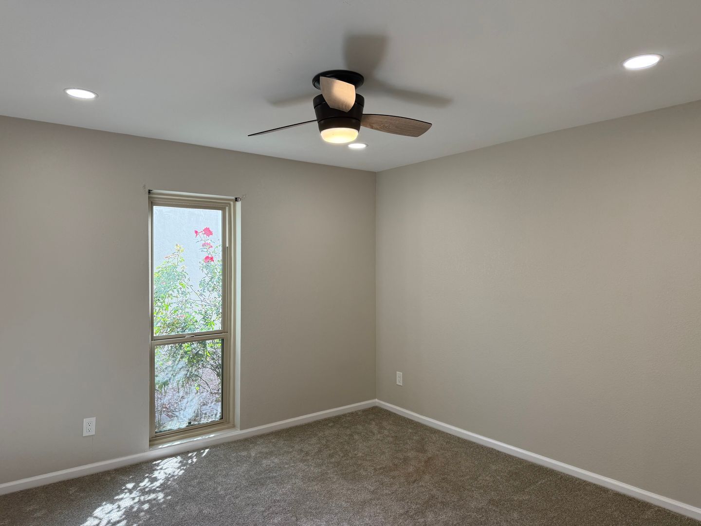 Building Photo - 3017 Placita Chorro