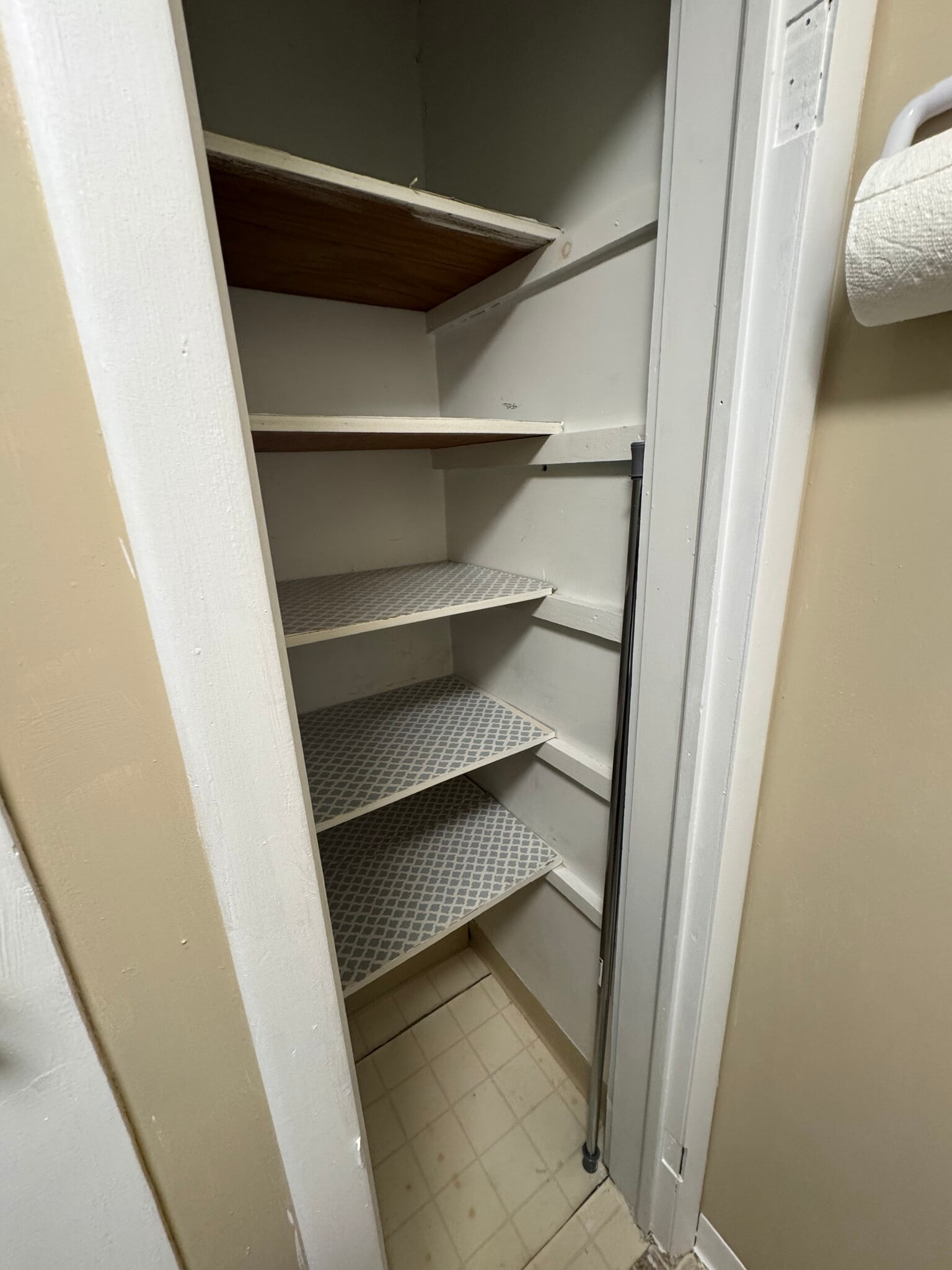 Building Photo - 165 Sand Creek Rd